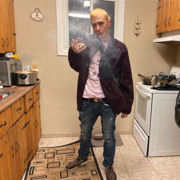 Meet your Posher, Joshua - Picture 1 of 1